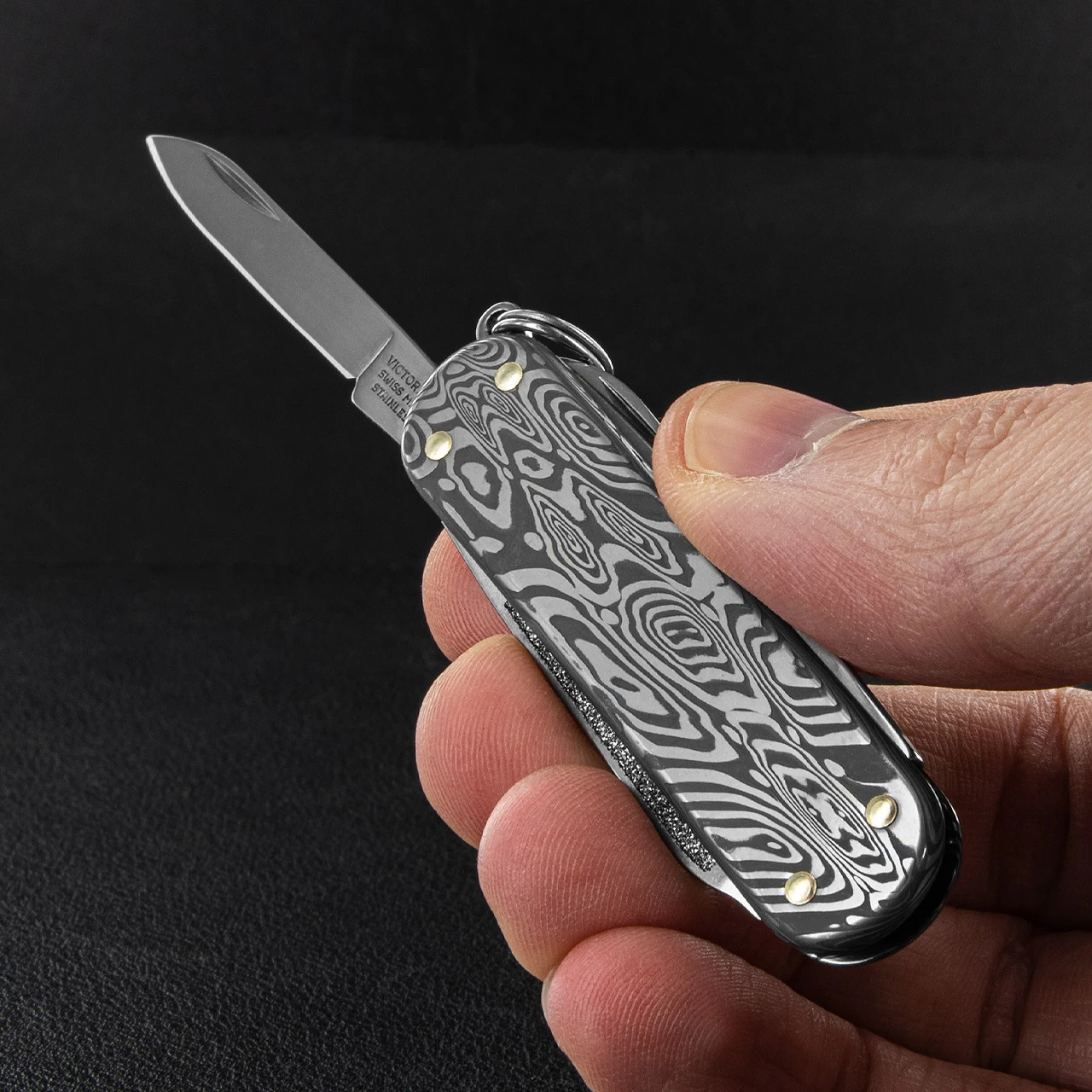 Victorinox Classic SD Brilliant Damascus 10 Victorinox Classic SD Brilliant Damascus - Image 8