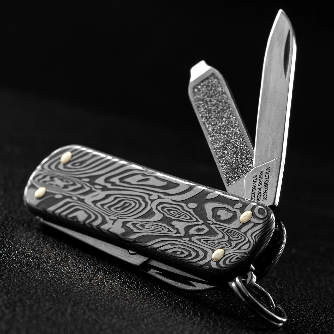 Victorinox Classic SD Brilliant Damascus 8 Victorinox Classic SD Brilliant Damascus - Image 6
