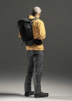 Matador Freerain 28 Waterproof Packable Backpack -Outdoor Products Sale MAT FR283001BKdet3 20744.1634142026