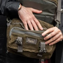 Magforce Survivor Shoulder Bag Waxed Canvas -Outdoor Products Sale MF W0499 Boutdoor3 57953.1689844325.1280.1280 18685.1689945395
