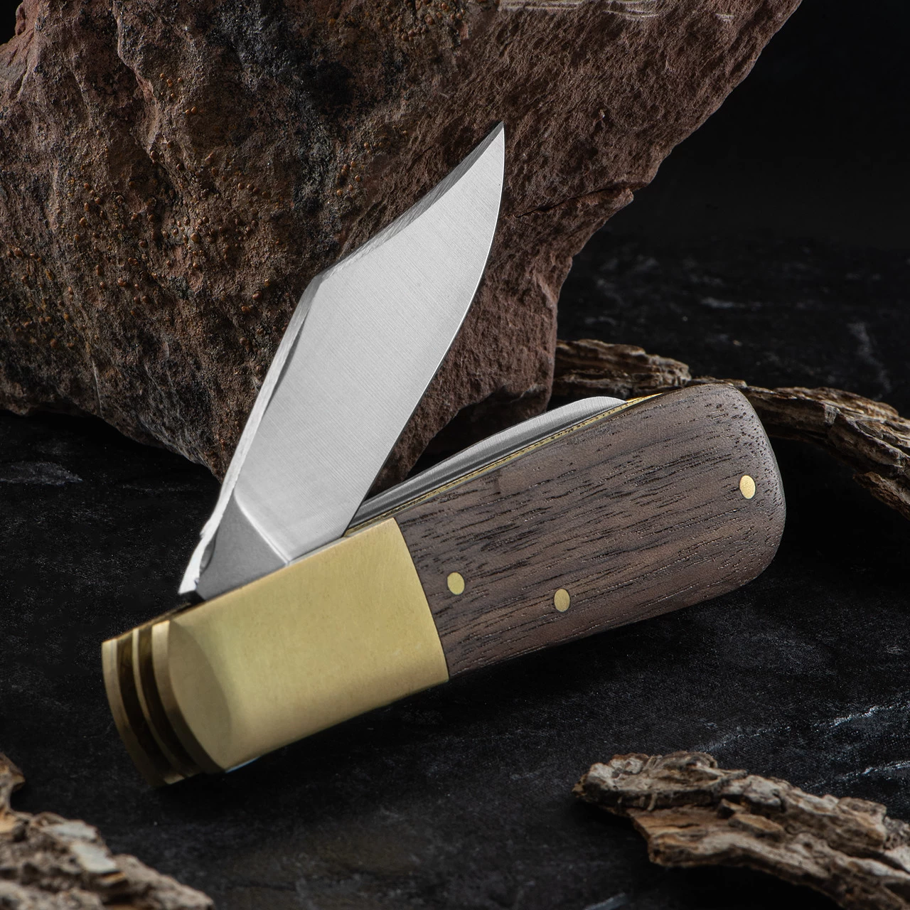 Michael May Barlow Walnut Folding Knife 6 Michael May Barlow Walnut Folding Knife - Image 4