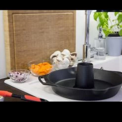 Petromax Poultry Roaster CF30 -Outdoor Products Sale p4 px cf30det2 33828.1587401779