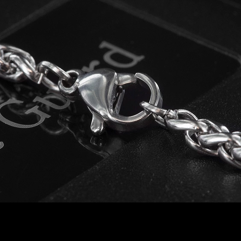 RovyVon Walker Titanium Pendant 3 Tritium Vials 5 RovyVon Walker Titanium Pendant 3 Tritium Vials - Image 3