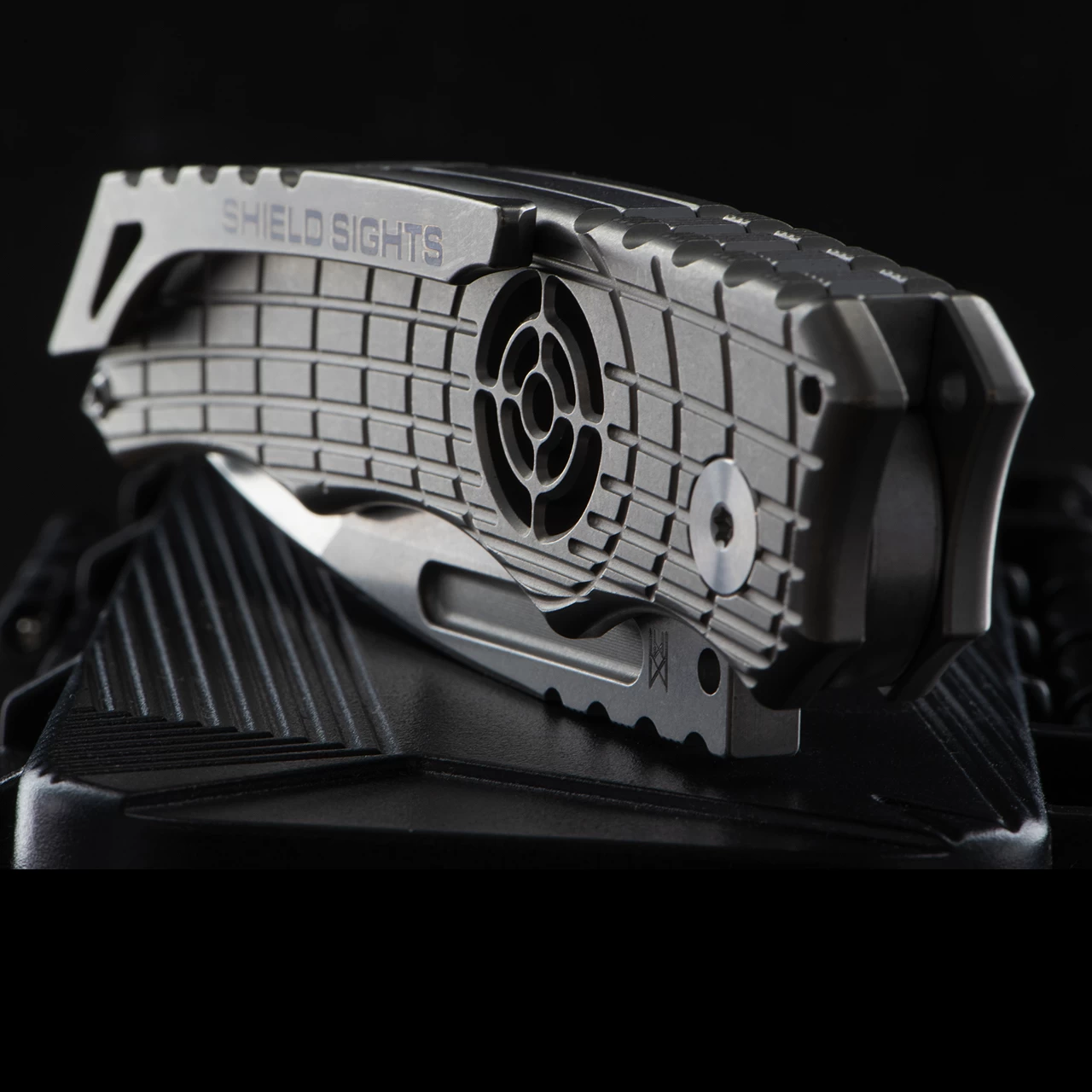 Midgards-Messer Shield Sights Folding Knife 9 Midgards-Messer Shield Sights Folding Knife - Image 7